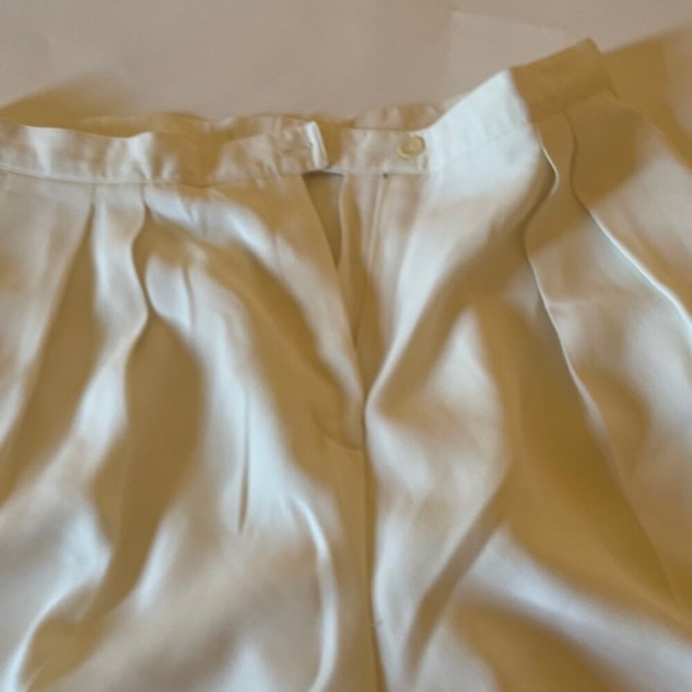 Women’s Size 16 Off White Dress Pants by Jones New York